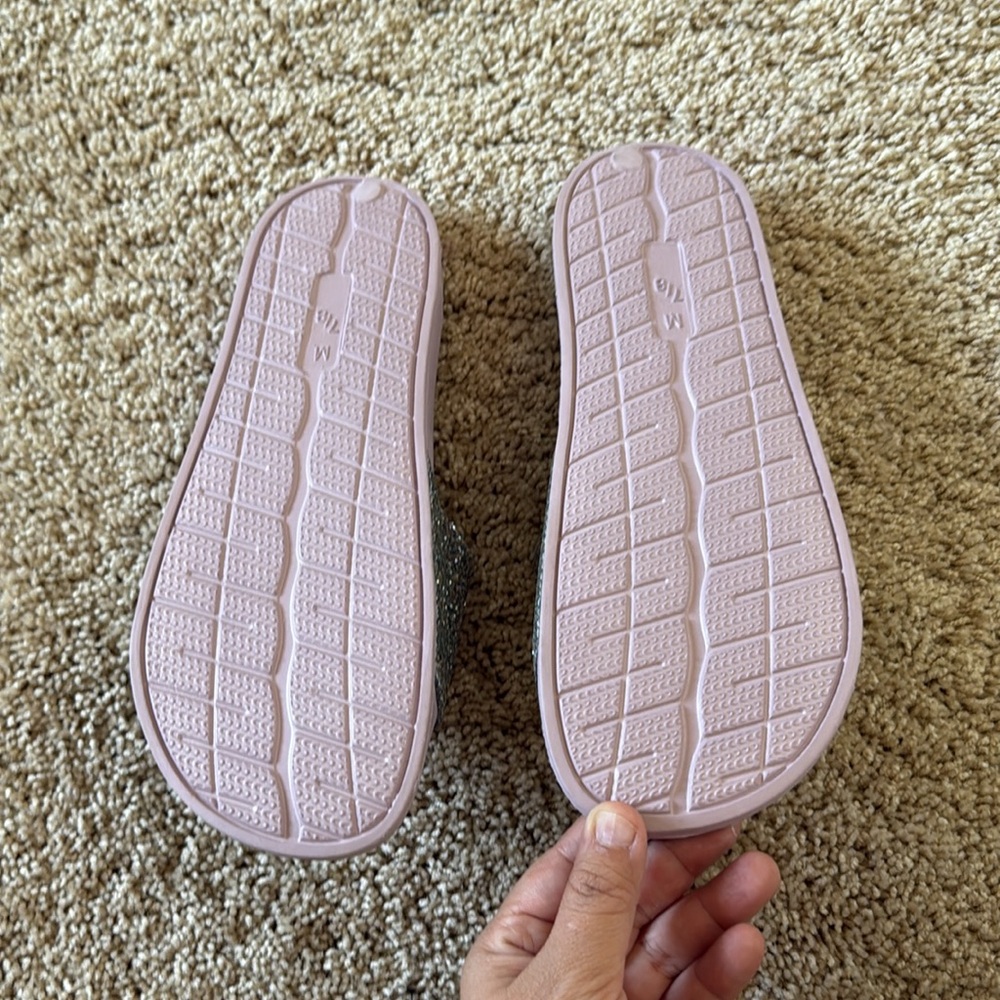INC International Concepts Pink Glitter Slide Sandals size 7/8. - Picture 2 of 3